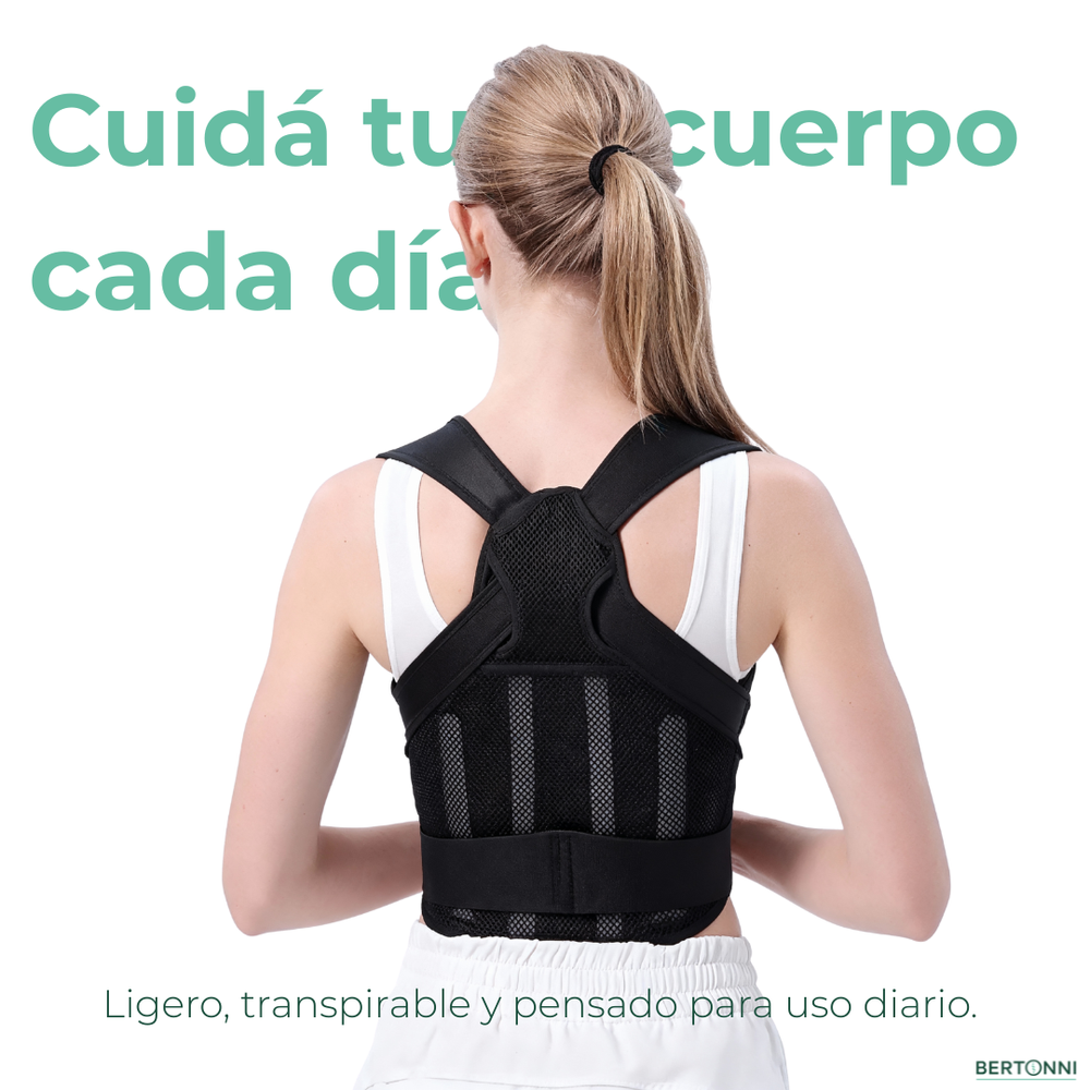Persona usando corrector de postura Bertonni en el trabajo
